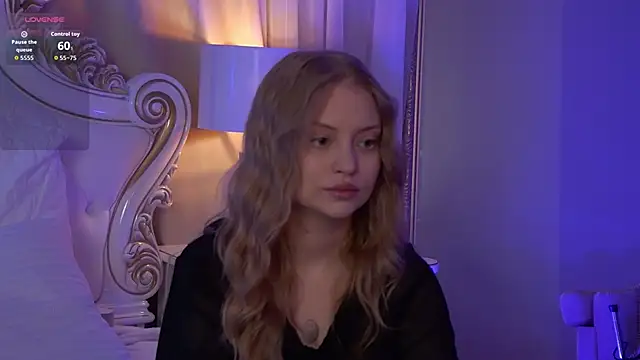 MollyHilton Chat XXX live