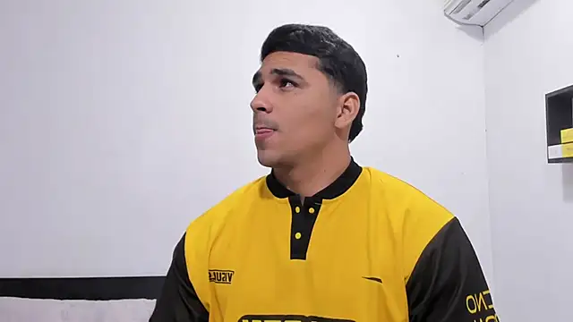 دردشة noah_belami الجنسية المباشرة