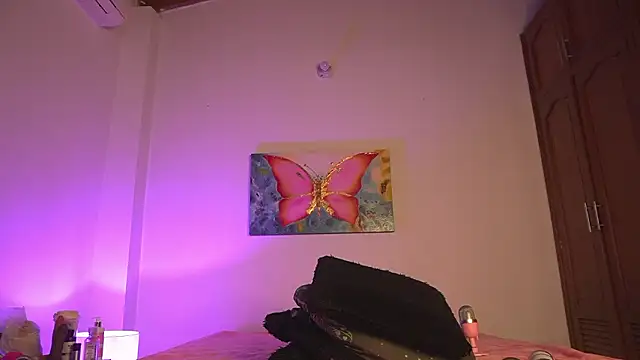 noah_0814 Adlı Modelin Canlı XXX Sohbeti