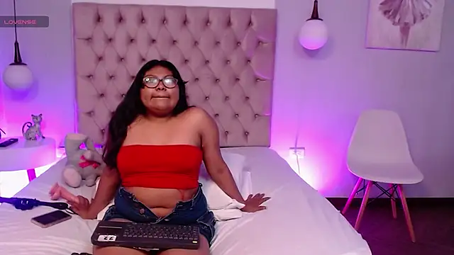 Kiri_Black_n Live XXX chat