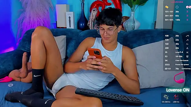 Leo_Savage_ Webcam Show