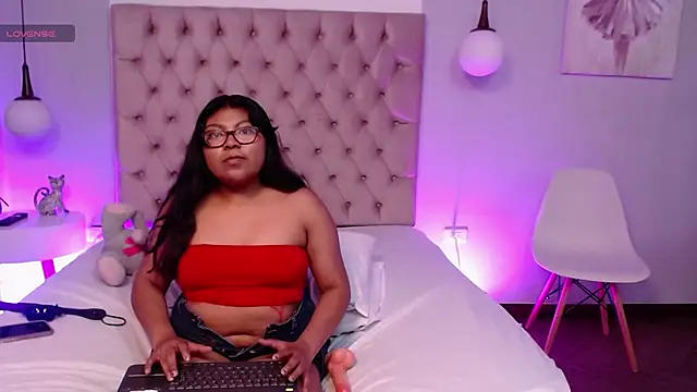 Kiri_Black_ live XXX chat