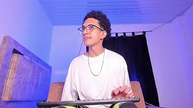 Cj_davis_: απευθείας συνομιλία ΧΧΧ