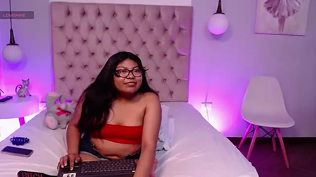 Chat XXX en directo de Kiri_Black_