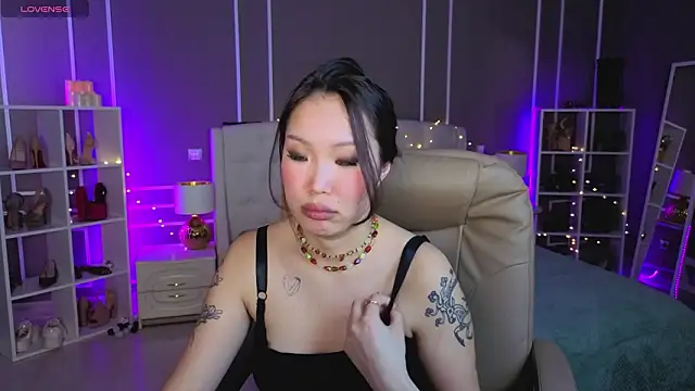 ElinaMotion 现场XXX聊天