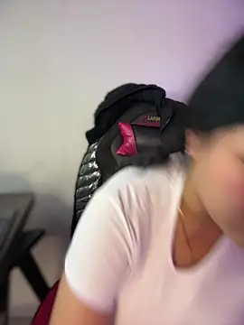 แชท XXX สดของ Miia__Taylor