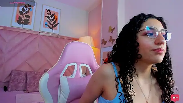 XXX chat uživo modela DemiJones_