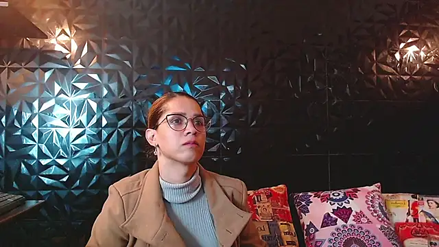 PINK__LOLA1 webkamerás műsora