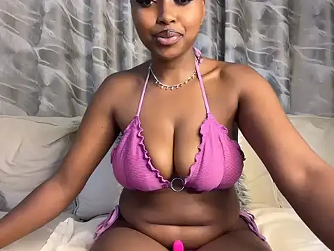 Chocolate_queen2: διαδικτυακό σόου στην κάμερα