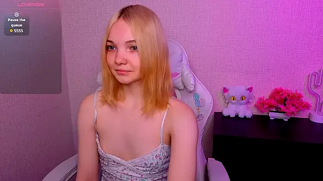 AnimeAlica18 Live XXX Chat