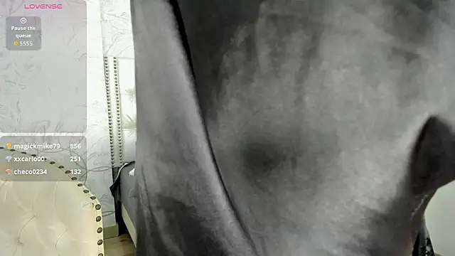 ChikiBom28 Live XXX Chat