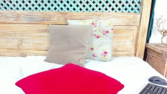 Cassandra_Armani Live XXX Chat