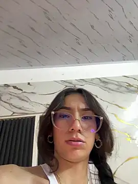 lunaluxury22 webcam show