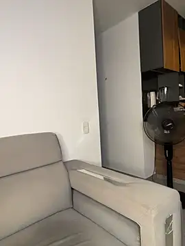 daniela_henao: απευθείας συνομιλία ΧΧΧ