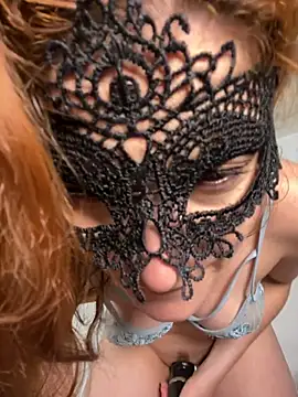 Miacarry Webcam show