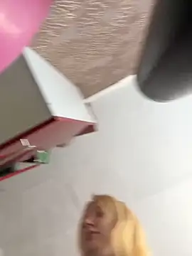 AmmyHot élő XXX-chatje