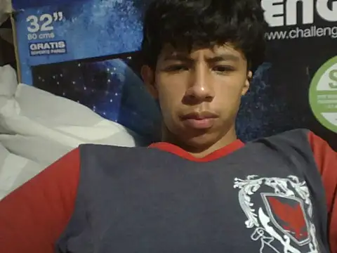 Carlos_Albert02 Chat XXX in diretta