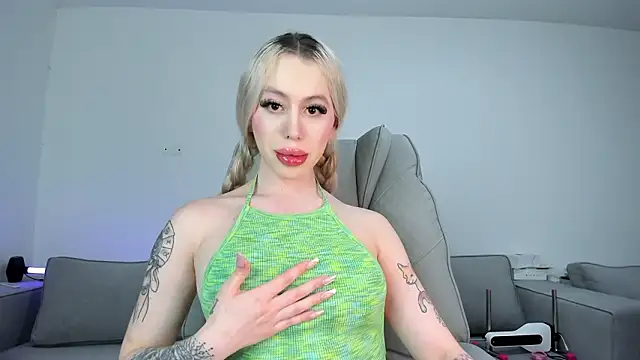 Sweet_Soffi's Live XXX Chat