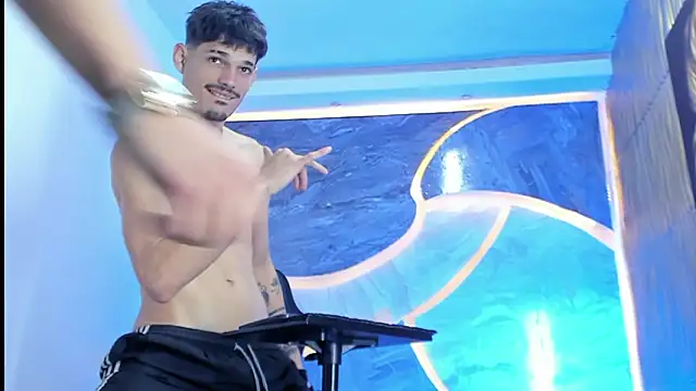 Iam_Steven Chat XXX in diretta