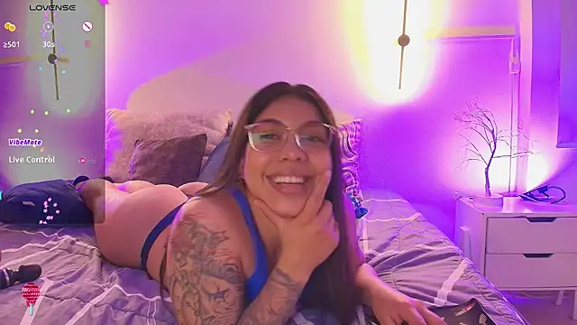 แชท XXX สดของ kloe28