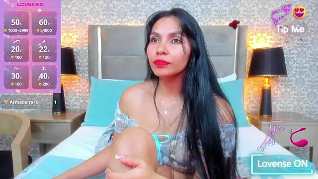 แชท XXX สดของ KoralBlum