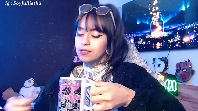 Julls420_: онлайн-секс-чат