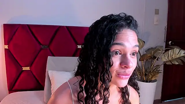 PaulinaSaint: онлайн-секс-чат