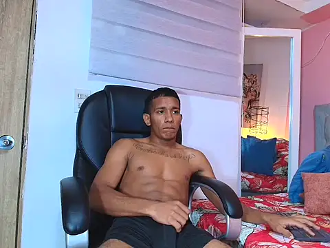 Webkamerová show ricky_spensar23cm_