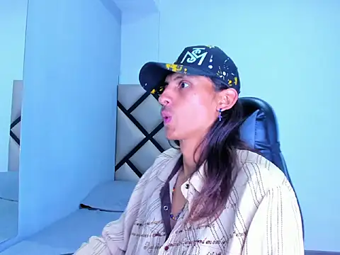 دردشة Noha-Smith الجنسية المباشرة