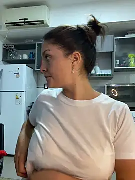 Chat +18 de Danielaeliana ao vivo