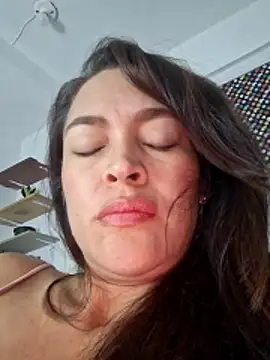 Miaykent Chat XXX in diretta