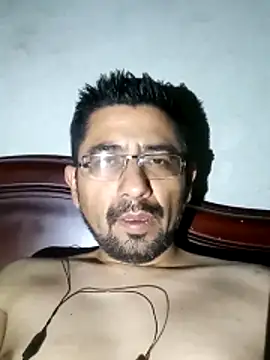 Leocuma82's Live XXX Chat