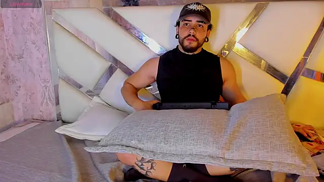 دردشة Benny_and_Mark الجنسية المباشرة