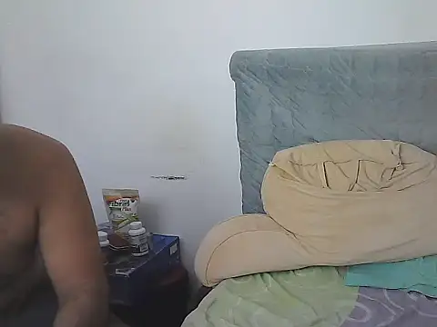 AlphaLatinoBearのウェブカメラショー