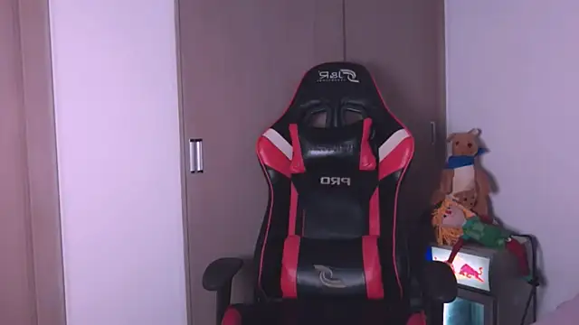 angelinhaaa Adlı Modelin Canlı XXX Sohbeti