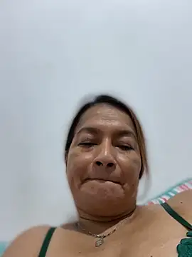 Jlo_69のライブXXXチャット