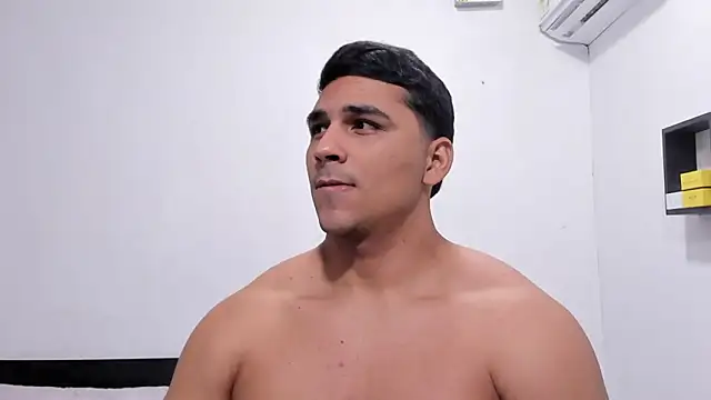 noah_belami: онлайн-секс-чат