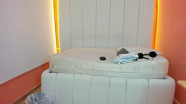 دردشة 2Hot4You_OS الجنسية المباشرة