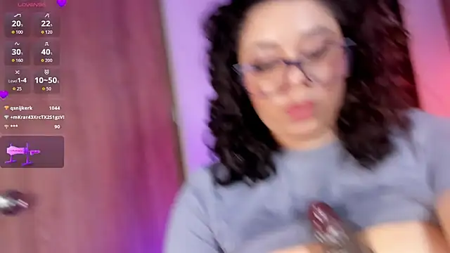 Онлайн чат XXX LilyRobertts