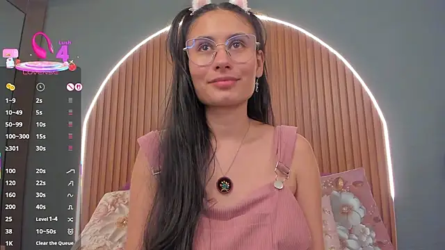 NayeCloud Live XXX Chat