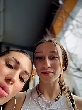 Živý XXX chat ElizaFi