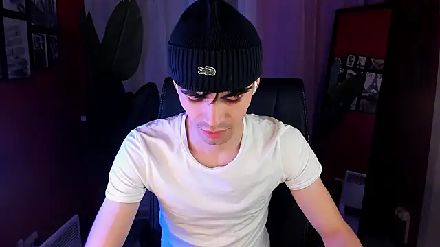 JaremyHarris Adlı Modelin Canlı XXX Sohbeti