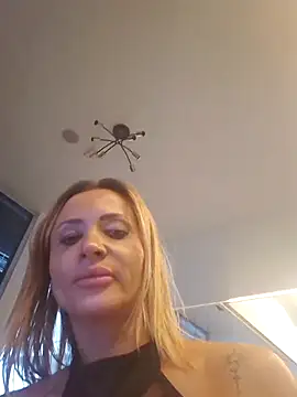 CelesteArden Adlı Modelin Canlı XXX Sohbeti