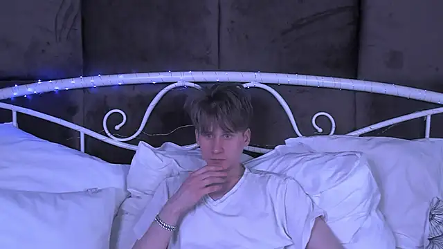 ScottPierce Adlı Modelin Canlı XXX Sohbeti