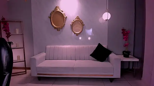 SussyBellX 现场XXX聊天