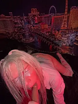 1NikiVegas live XXX chat