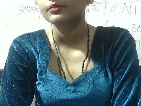 Aayesha Chat XXX live