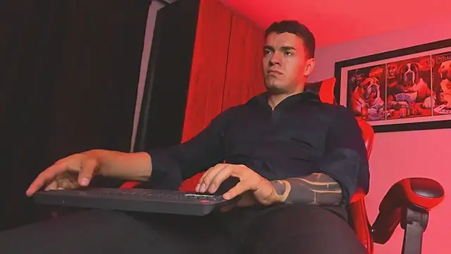 ALPHA_DOMINUS_ Live XXX Chat