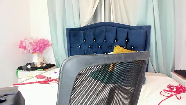 Inaya_Khalifa's Live XXX Chat