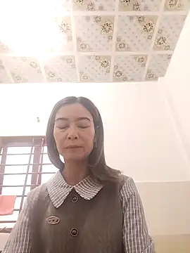 Sexy-ladyboobs69 网络视讯表演